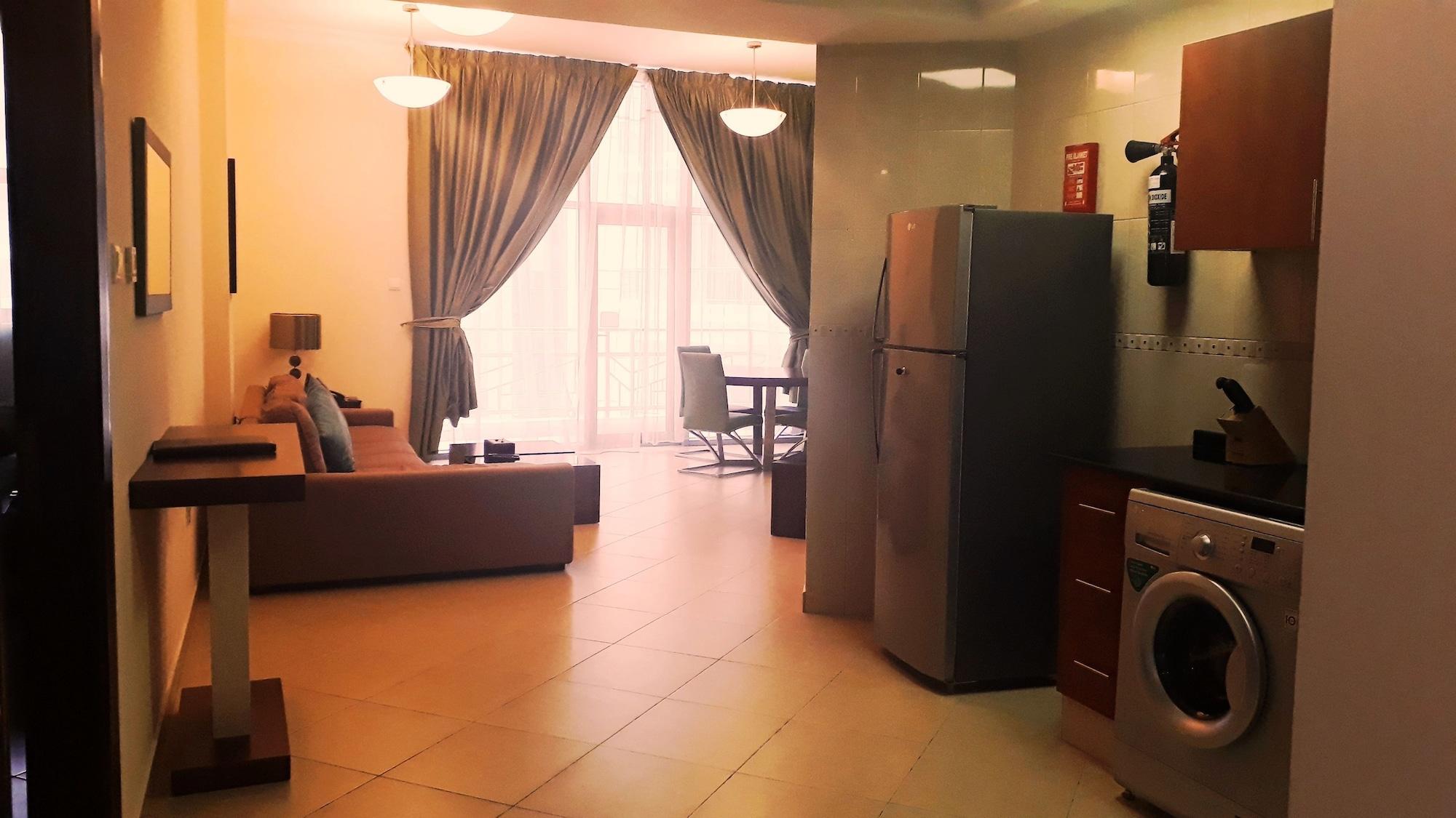 Al Waleed Palace Hotel Apartment Al Barsha Dubai Exteriör bild