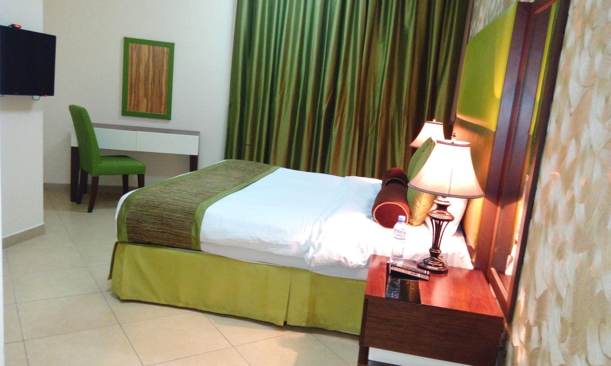 Al Waleed Palace Hotel Apartment Al Barsha Dubai Exteriör bild