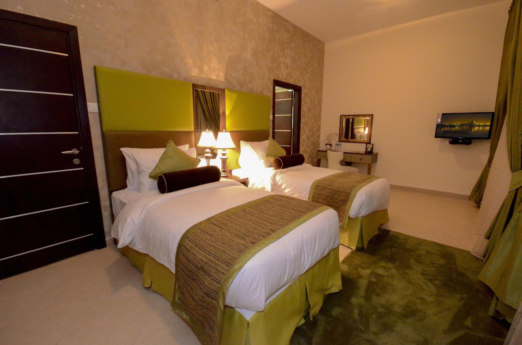 Al Waleed Palace Hotel Apartment Al Barsha Dubai Exteriör bild