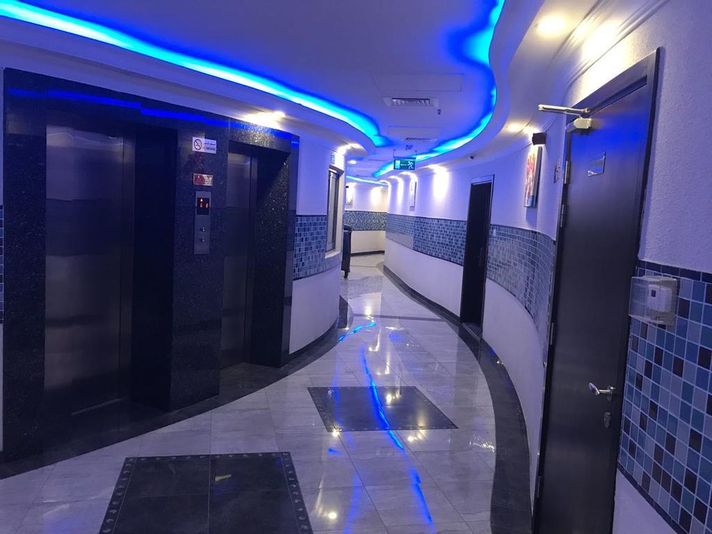 Al Waleed Palace Hotel Apartment Al Barsha Dubai Exteriör bild