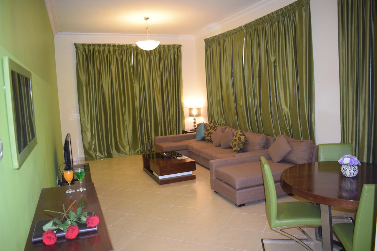Al Waleed Palace Hotel Apartment Al Barsha Dubai Exteriör bild