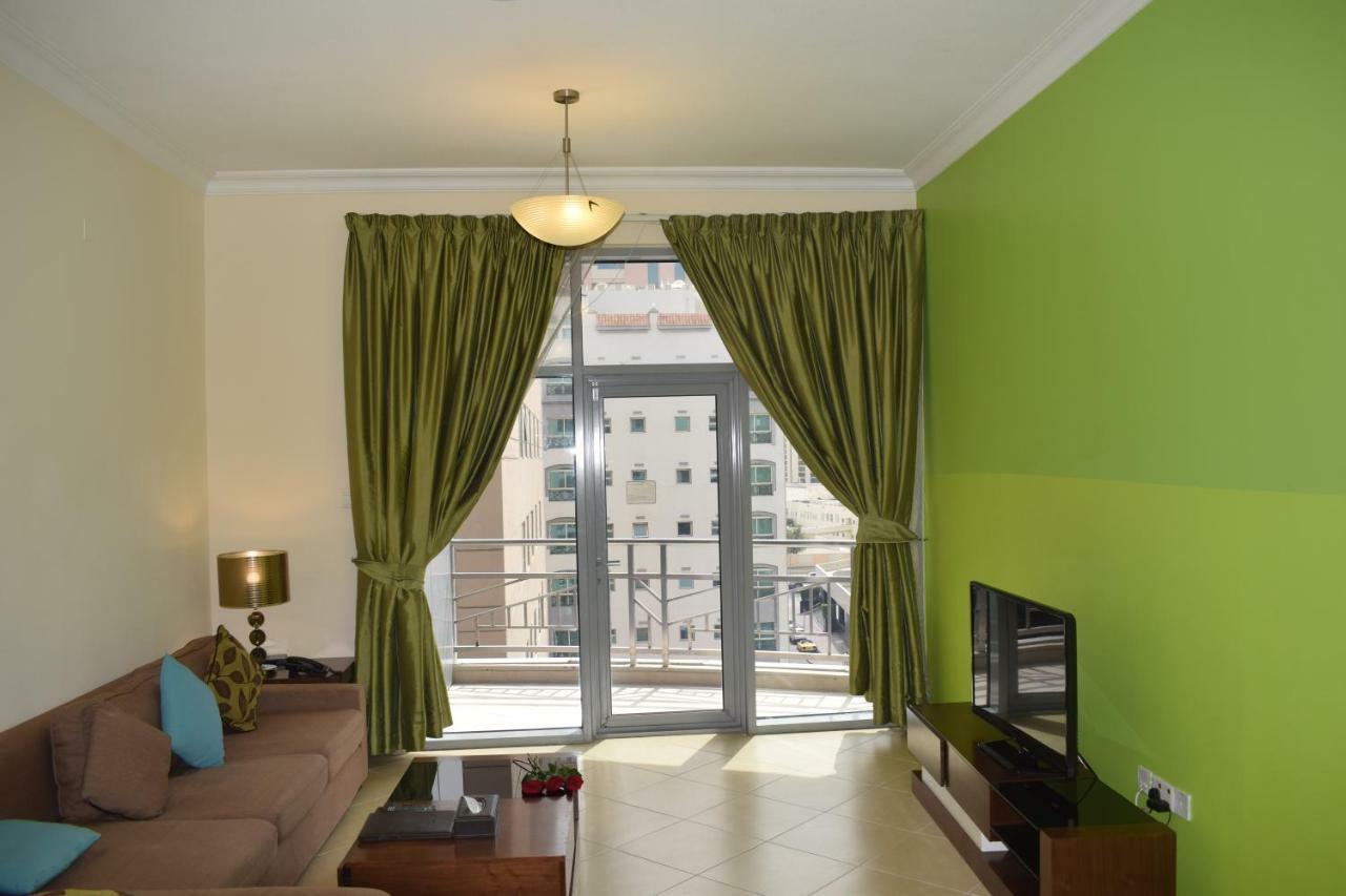 Al Waleed Palace Hotel Apartment Al Barsha Dubai Exteriör bild